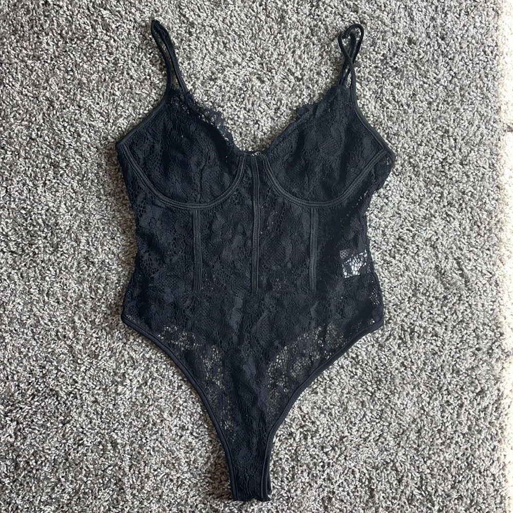 Missguided lace bodysuit